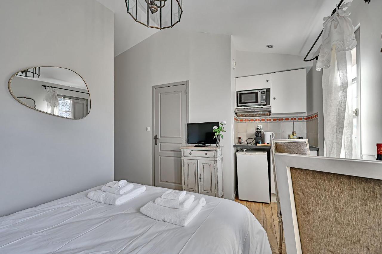 Au Coeur Des Papes, Dans Batisse De Charme Studios & Appartements En Coeur De Ville Avignon Exteriér fotografie