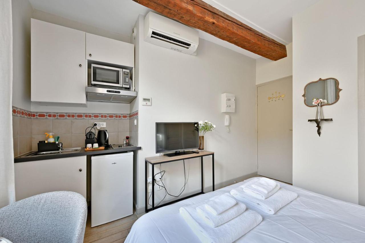 Au Coeur Des Papes, Dans Batisse De Charme Studios & Appartements En Coeur De Ville Avignon Exteriér fotografie