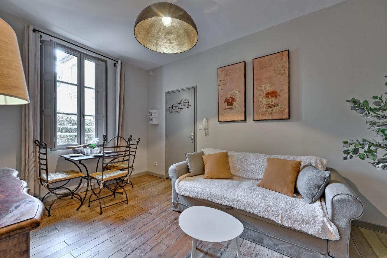 Au Coeur Des Papes, Dans Batisse De Charme Studios & Appartements En Coeur De Ville Avignon Exteriér fotografie