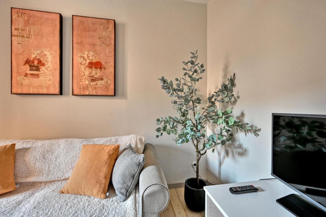 Au Coeur Des Papes, Dans Batisse De Charme Studios & Appartements En Coeur De Ville Avignon Exteriér fotografie