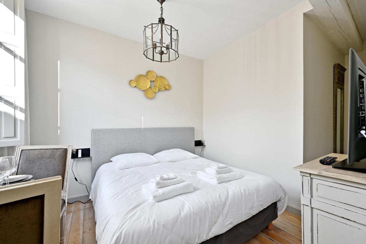 Au Coeur Des Papes, Dans Batisse De Charme Studios & Appartements En Coeur De Ville Avignon Exteriér fotografie