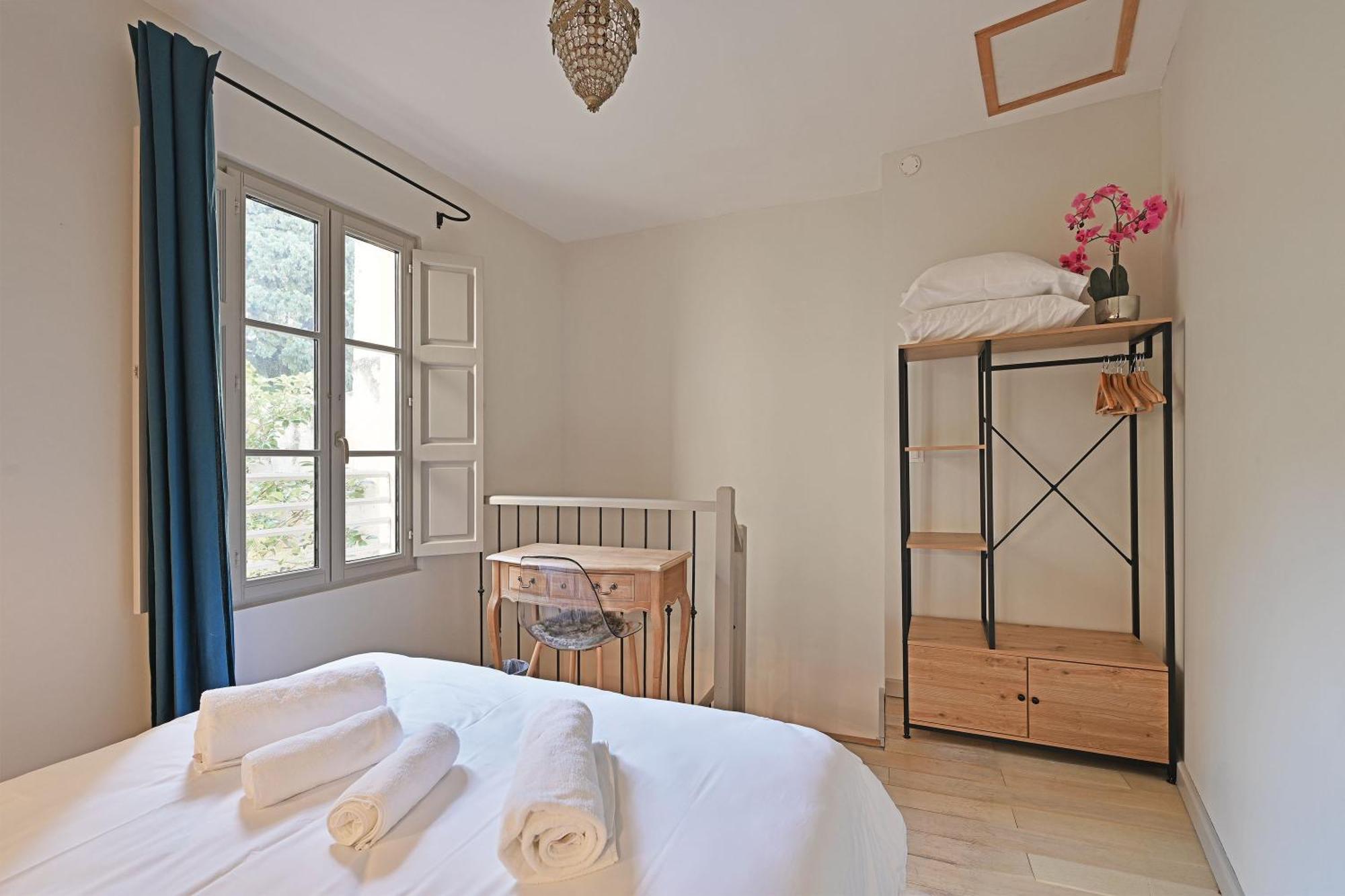 Au Coeur Des Papes, Dans Batisse De Charme Studios & Appartements En Coeur De Ville Avignon Exteriér fotografie